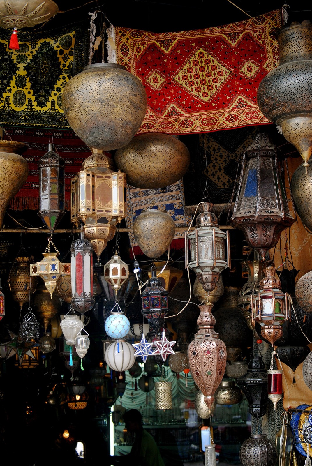 Lanterns, placeholder for the Deluxe Suite